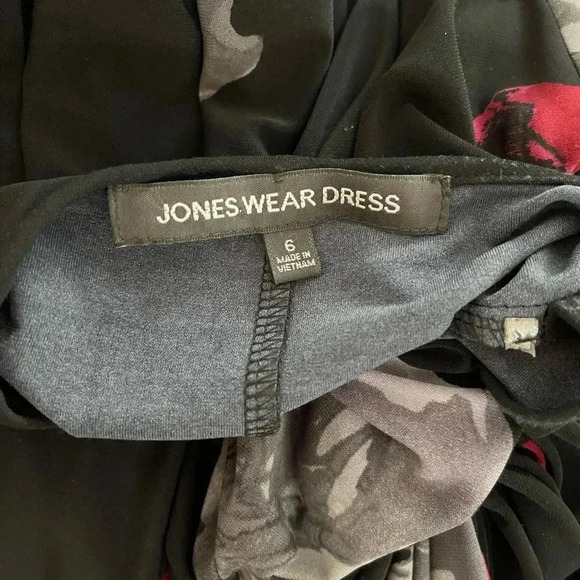 Jones Wear dress - Picture 3 of 4